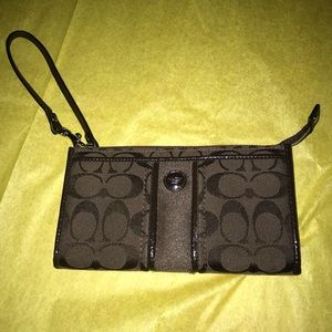 Signature Coach Wristlet